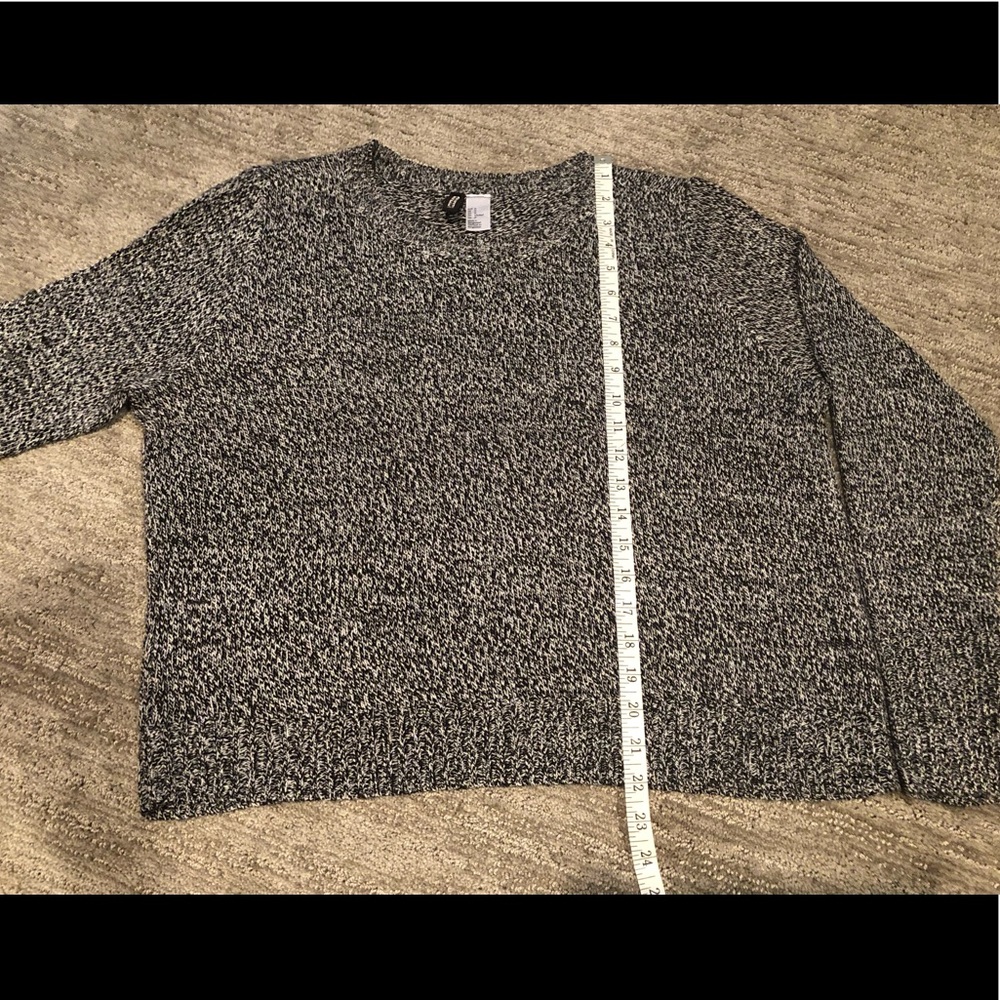 Sweater - Picture 2 of 4
